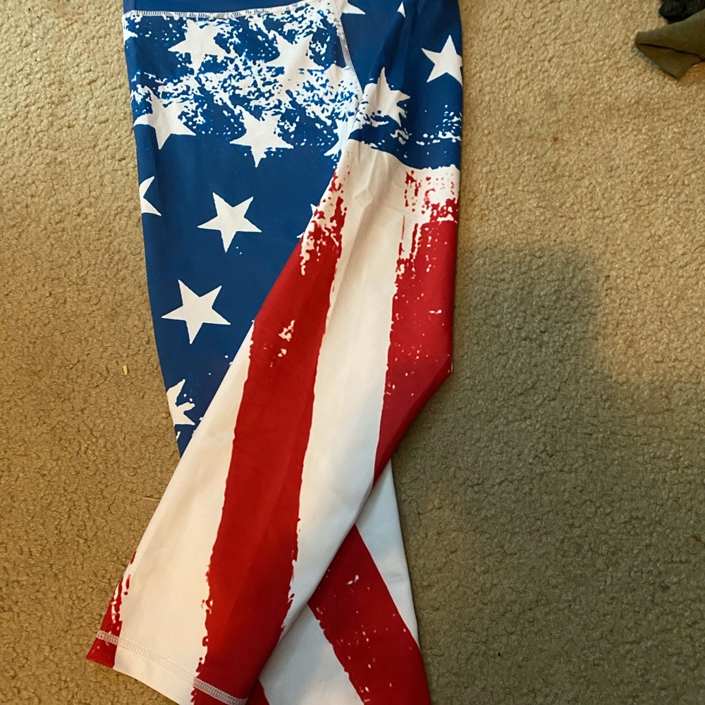 Cvg old flag capris size small